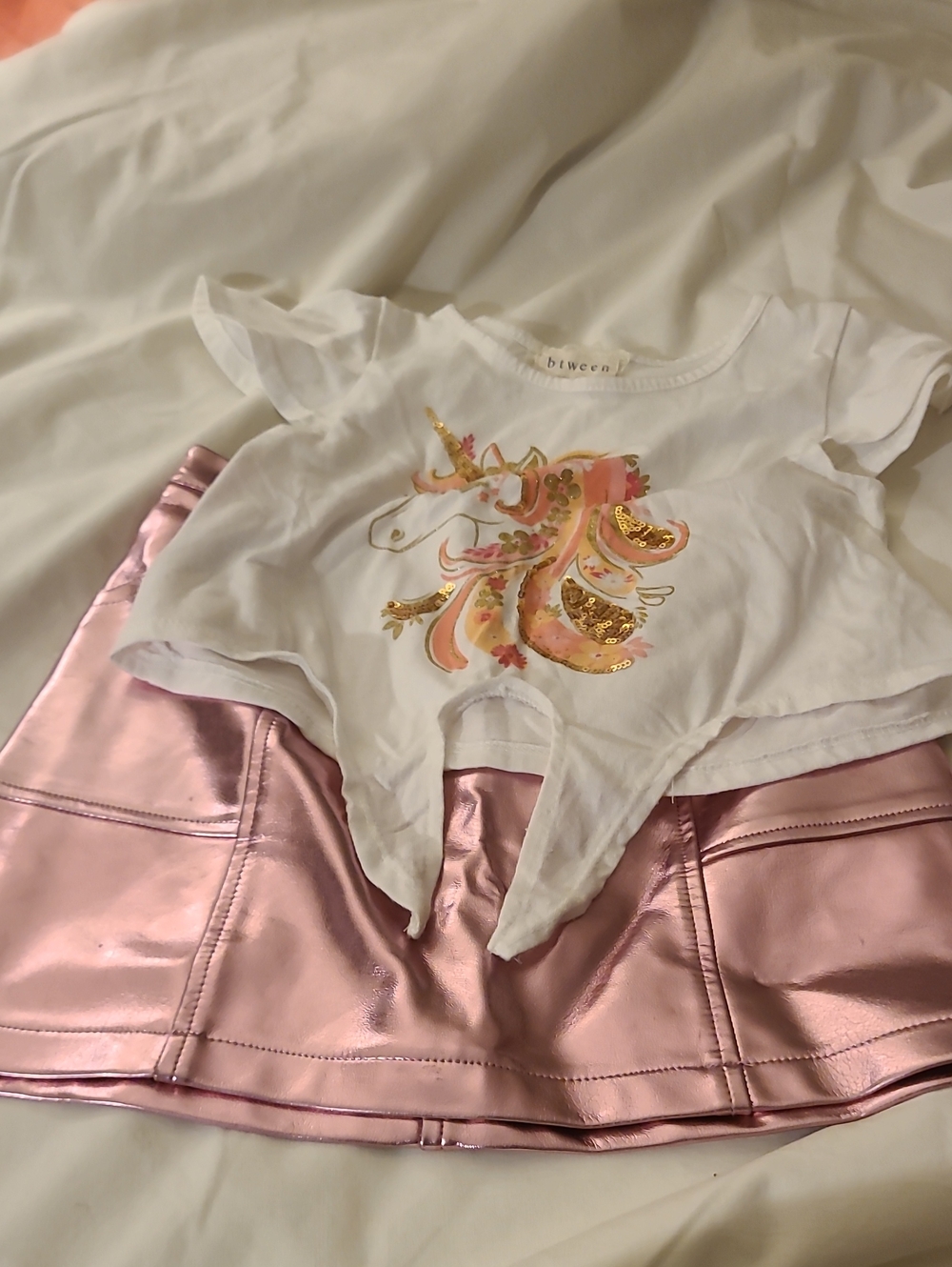 btween White Top with Pink Metallic Skirt - Unicorn Graphic